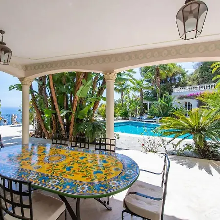 Villa De Luxe A Cap-d'ail Saint-Antoine (Alpes-Maritimes)