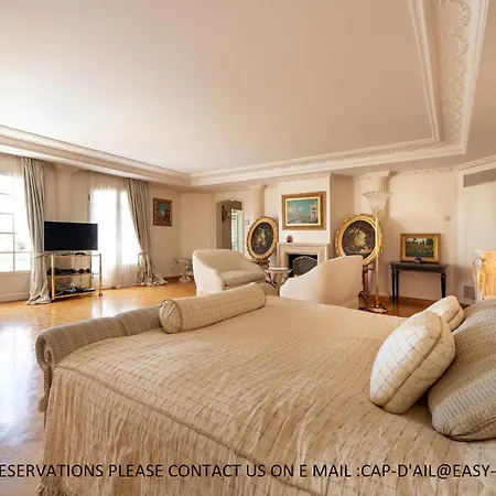 De Luxe A Cap-d'ail Villa *