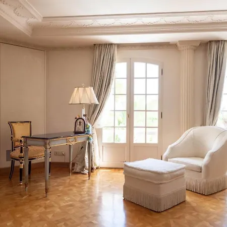 De Luxe à Cap-d'ail Villa Saint-Antoine (Alpes-Maritimes)