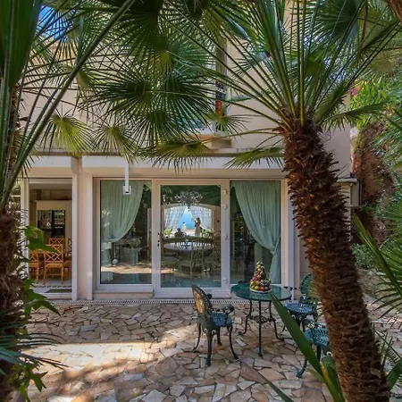 De Luxe à Cap-d'ail Villa Saint-Antoine (Alpes-Maritimes)